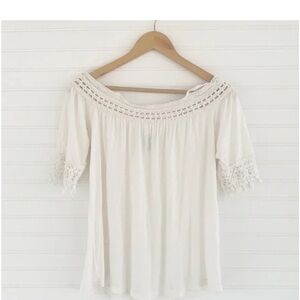 Rue21 White Cold Shoulder Off the Shoulder Crochet Top Size M